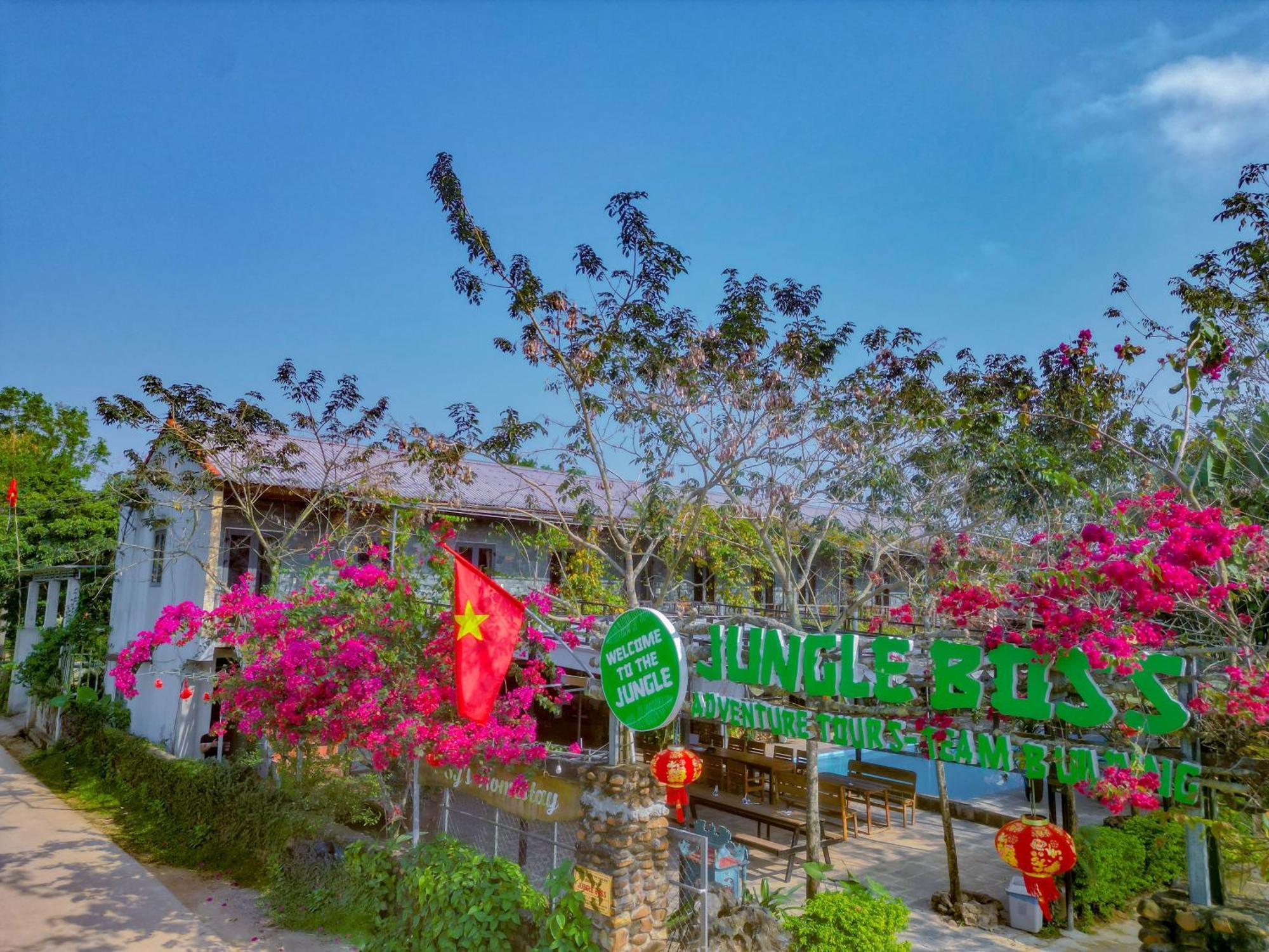 Jungle Boss Travel Lodge Phong Nha Exterior foto
